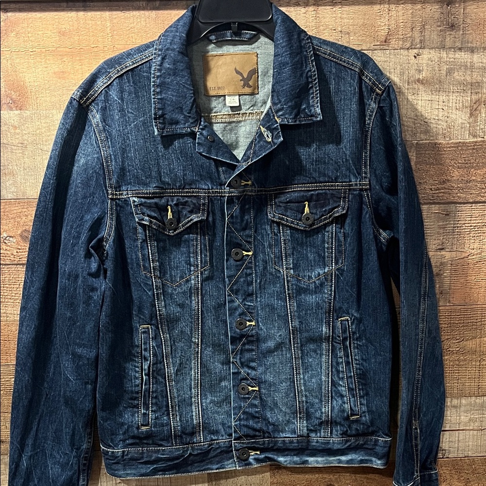American Eagle Outfitters Men's Dark Blue Denim Jacket size large